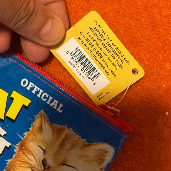 Blue Q eco-friendly Cat butt coin purse NWT - Picture 4 of 7